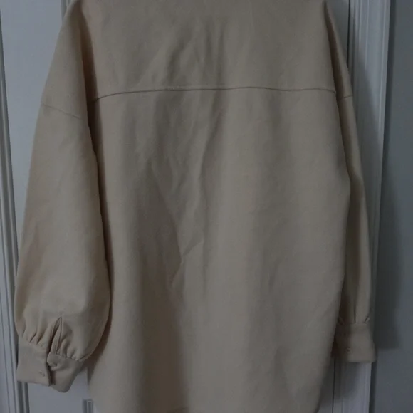 Missguided Beige Shacket - Picture 2 of 7